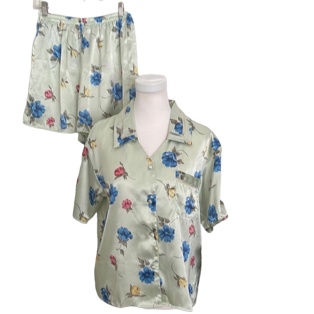 NWOT Satin and Beaux Floral Satin Shortie PJ Set Romantic Made In Hong Kong